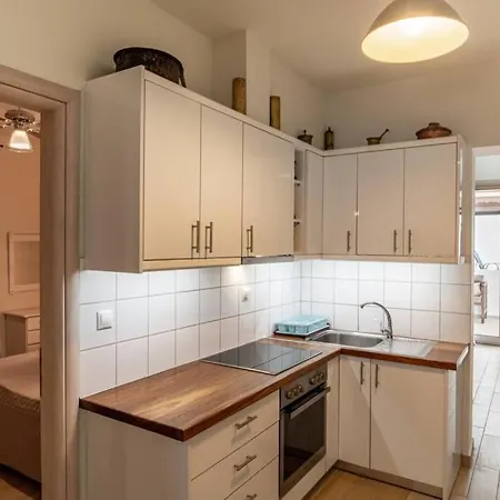 Contessa Elli Residences Apartment
