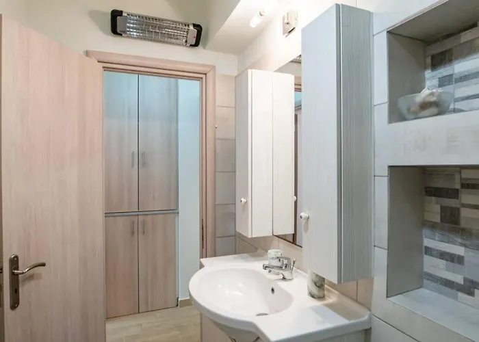 Contessa Elli Residences Apartment *