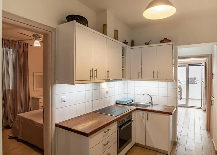 Contessa Elli Residences Apartment